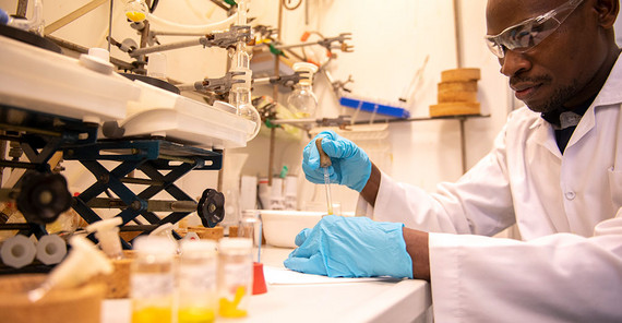 George Kwesiga at the lab | Photo: Tobias Hopfgarten