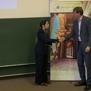 Professor Neitzel gratuliert Best Prize Trägerin Sarah Westvik