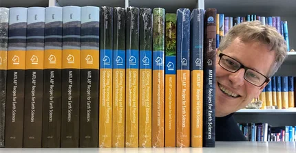 Geoforscher Martin Trauth und seine gesammelten (Lehr)werke.