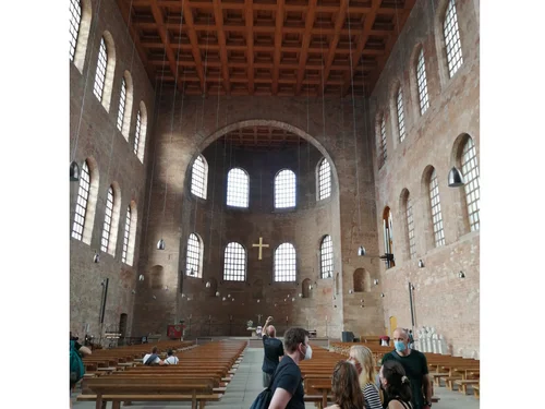 Kasettendecke der Konstantinbasilika.