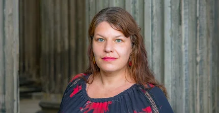 Dr. Adriana Wipperling EDUC Administrative Verwaltung und Finanzen