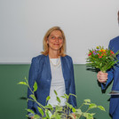 Die Studiendekanin Prof. Dr. Monika Fenn und der Preisträger Prof. Dr. Sönke Neitzel