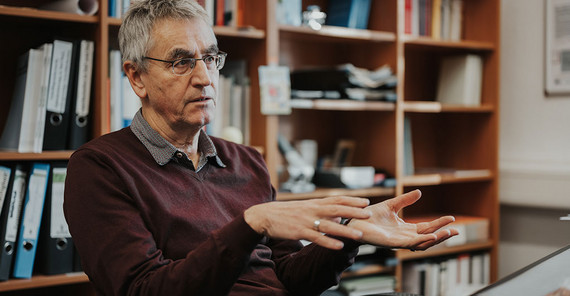 Christoph Schroeder in seinem Büro.