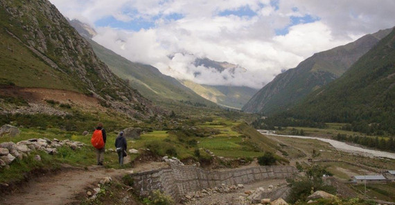 Wanderung durch den von Moränen geprägten Teil des Baspa-Tales. Foto: F. Hanf