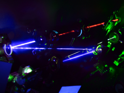 Laser beam paths in a NOPA
