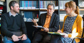 Dr. Julian Drews, Prof. Dr. Ottmar Ette, and Julia Bayerl. Photo: Karla Fritze.