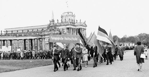 Umzug von Beschäftigten der Pädagogischen Hochschule, 1960er Jahre | Foto: Fotoarchiv der Universität Potsdam