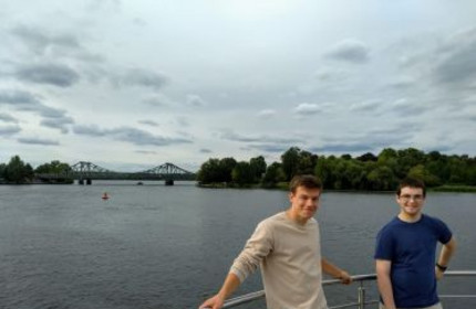 Gastvater Willi M. mit Gastschüler des International Summer Campus der Universität Potsdam im Sommer 2019Alexander W.