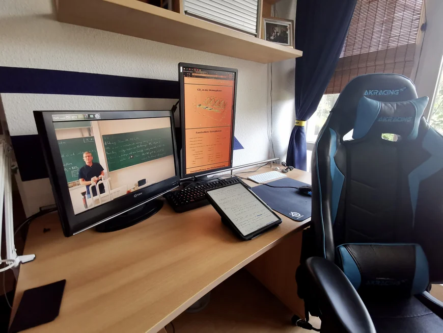 Gaming Setup umfunktioniert für Online-Vorlesungen