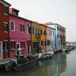 Bunte Häuserfassaden in Burano