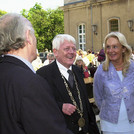 Und schon sind zehn Jahre um: Rektor Prof. Dr. Wolfgang Loschelder (2.v.l.) und Potsdams Oberbürgermeister Matthias Platzeck (2.v.r.) beim ersten Uni-Jubiläum