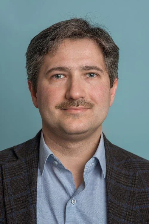Portraitfoto von Kadir Sancı
