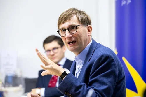 Prof. Dr. Sönke Neitzel während seines Vortrags.