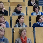 Teilnehmende beim Eröffnungsvortrag