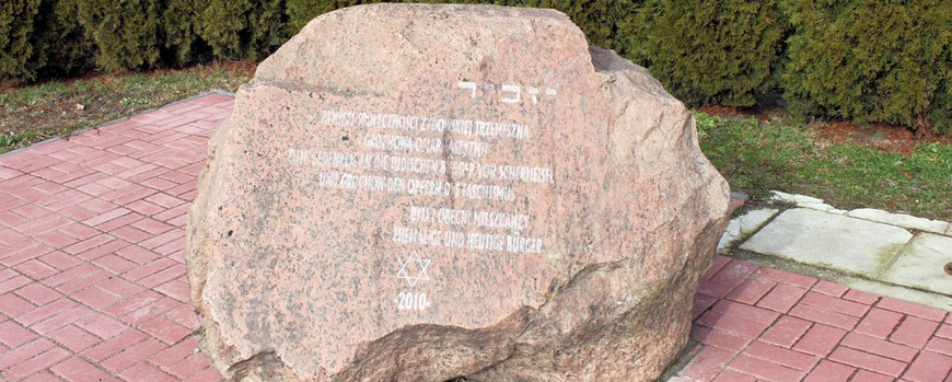 Gedenkstein am Standort der Synagoge von Schermeisel