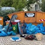 Voller Container