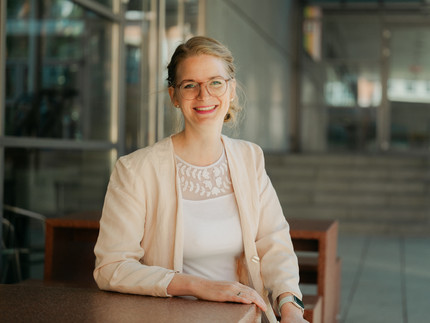 Das Bild zeigt Prof. Dr. Christin Siegfried