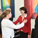 Frau Dr. Almási Ibolya, Frau Winnie Stoltenberg und Prof. Dr. Dr. Detlev W. Belling M.C.L. (U. of Ill.) bei einer freundschaftlichen Begegnung