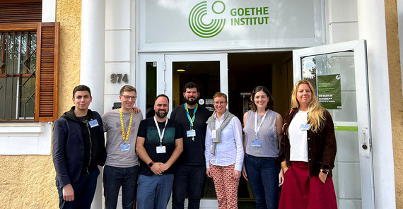 Besuch des Goethe Instituts am Digital Education Hackathon: Walid Badawie, Mario Pesch, Sören Metz, Christian Lazar, Prof. Dr. Winnie-Karen Giera, Julia Kerscht-Squassoni (v.l.n.r.)