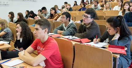 Internationale students at a lecture