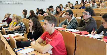 Internationale students at a lecture