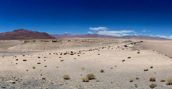 Verkippte und angehobene pleistozäne Salarablagerungen im Pocitos-Becken, Puna-Plateau, NW-Argentinien.