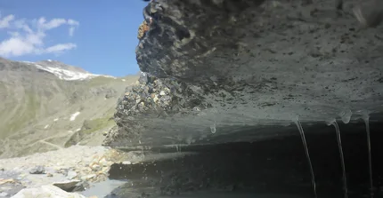 Glacial Ice holds rocks and gravel – if glaciers melt, large amount of loose gravel gets accumulated in the high mountainous valleys of the Alps