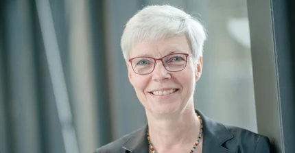 Alumna Kornelia Freitag studierte und habilitierte sich in Potsdam und ist nun seit 2002 Professorin in Bochum. .