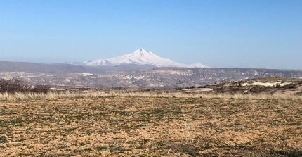 Das anatolische Hochplateau mit dem über 3900 m hohen Vulkan Mt. Erciyes. Foto: M. Strecker.