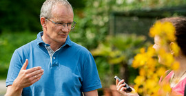 Prof. Michael Lenhard in the Botanical Garden