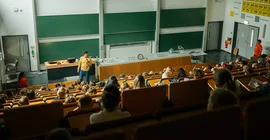Vorlesung bei der Kinder-Universität 2026 | Foto: Kevin Ryl
