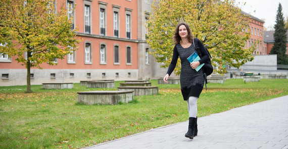 Prof. Dr. Sabine Kuhlmann at the Griebnitzsee campus. | Photo: Karla Fritze