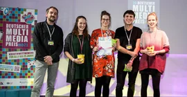 Bei mb21-Preisverleihung (v.l.n.r.): Thomas Hartmann (Kinder- und Jugendfilmzentrum), Birte Rauch, Patricia Bednasch, Erik Veenstra, Clara Marz. Foto: Steffen Haas, Medienkulturzentrum Dresden