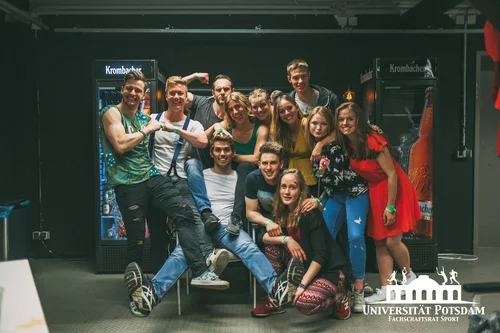 Es sind die Mitglieder des FSR-Sport zusehen