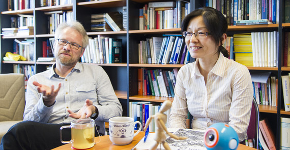 Martin Fischer und Yuefang Zhou. Photo: Thomas Hölzel.