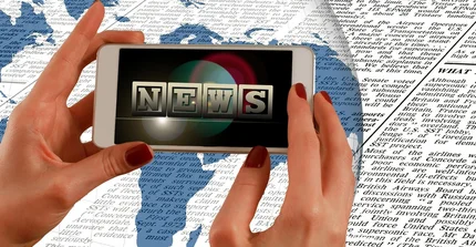 Hand mit Smartphone