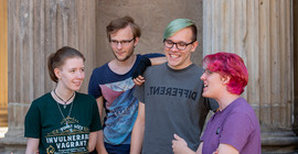 Nadja Hartwich, Moritz Winkler, Benjamin Biewald und Oliver Timm (v.l.n.r.) von der Hochschulgruppe UPride. Foto: Tobias Hopfgarten.