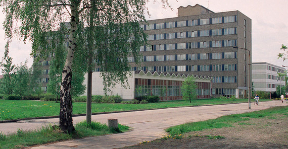 Gebäude am Campus Golm, 1992. Das Foto ist von Karla Fritze.