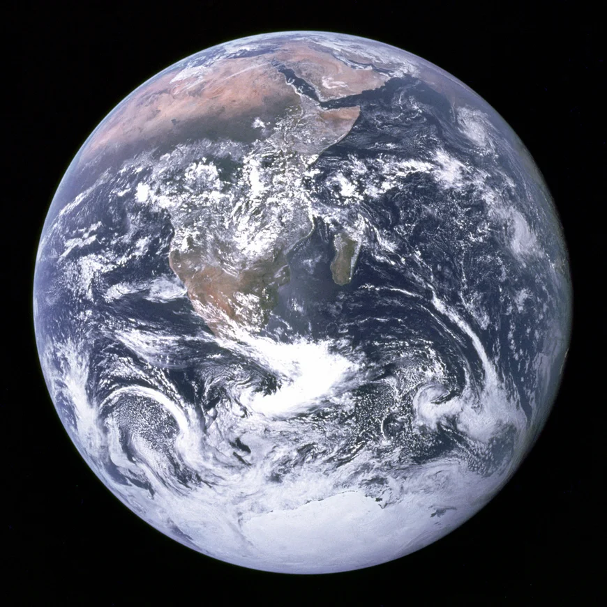 Aufnahme der Erde während des Fluges von Apollo 17; 7. Dezember 1972 (The Earth seen from Apollo 17)