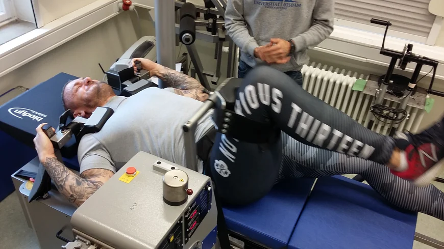 Strength diagnostics on the IsoMed2000