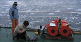 Forscher in der Arktis, nahe Spitzbergen Foto: Daniel Vollmer