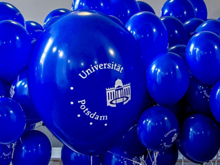 Luft-Ballons von einer Fest-Veranstaltung an der Uni Potsdam, Foto: Karla Fritze
