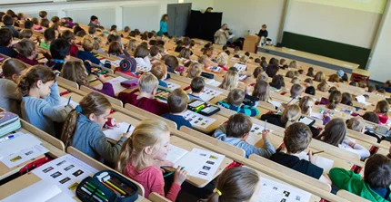 Kleine Entdecker bei der Kinder-Uni.
