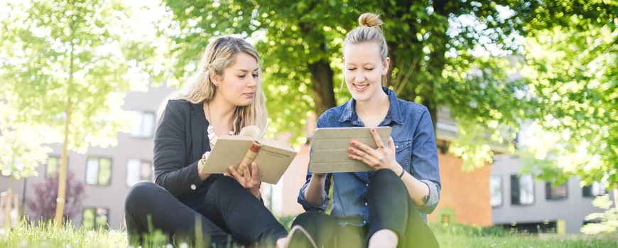 Studierende im Gespräch