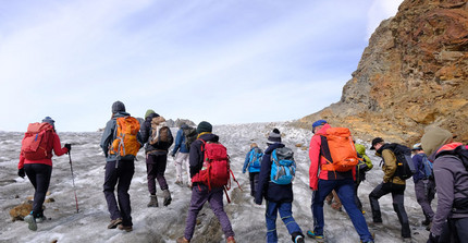 Es war zwar nicht ganz die Wanderung bis zum Brandenburger Haus, aber die Randbereiche des Kesselwandferners wurden unter Aufsicht des Experten dennoch bewandert.