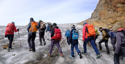 Es war zwar nicht ganz die Wanderung bis zum Brandenburger Haus, aber die Randbereiche des Kesselwandferners wurden unter Aufsicht des Experten dennoch bewandert.