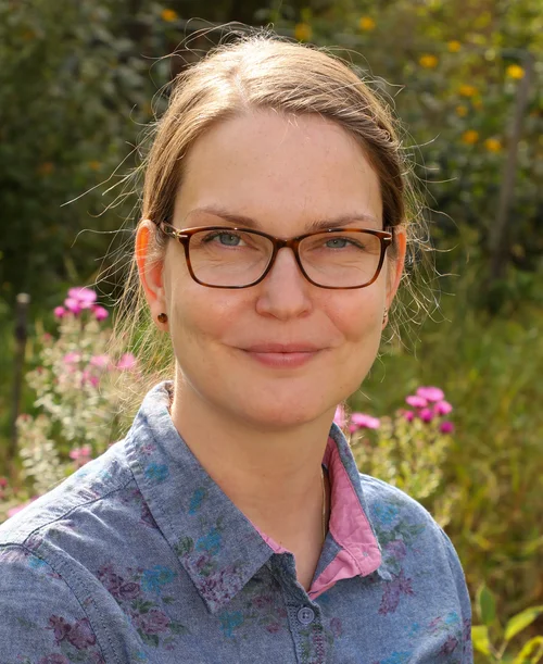 portrait of Conni, female