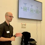 Benjamin Kießling holds a session at the DH Jewish Hackathon 2022.