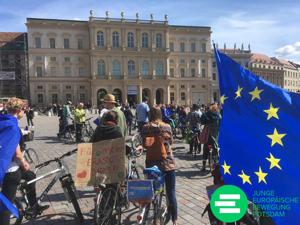 Demonstration auf dem Alten Markt in Potsdam