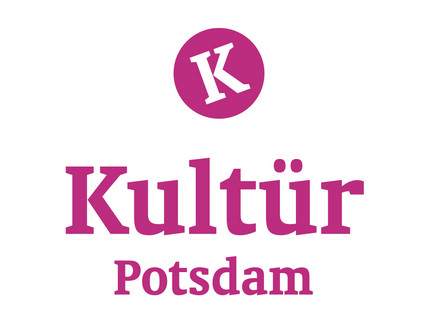Weißter Hintergrund mit pinker Schrift Kultür Potsdam